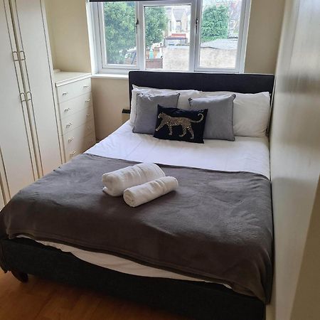 Sav Apartments Watford Уотфорд Номер фото