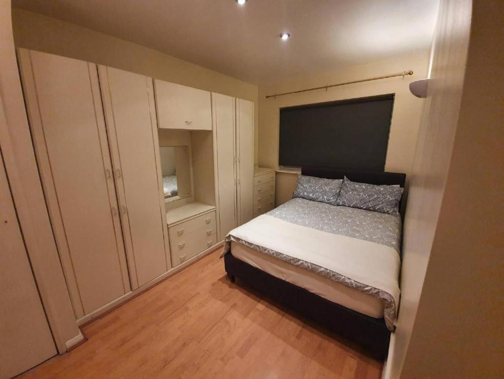 Sav Apartments Watford Уотфорд Экстерьер фото