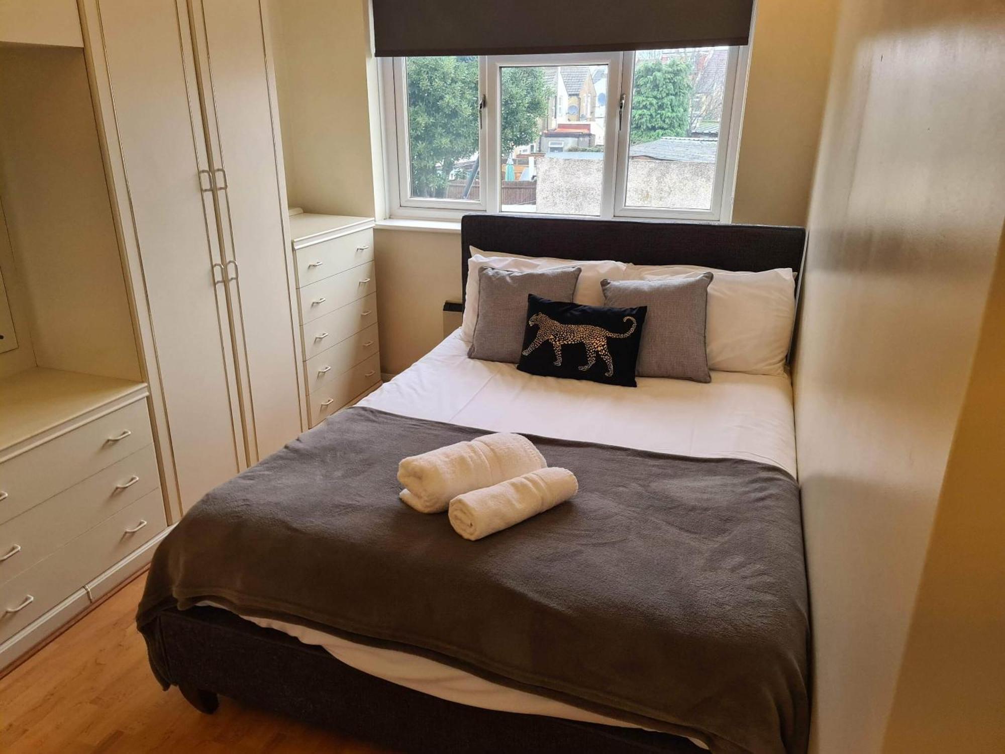 Sav Apartments Watford Уотфорд Номер фото
